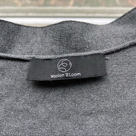 WOOLEN BLOOM FINE KNIT V NECK BUTTON‎ UP CARDIGAN/ SWEATER TOP GRAY SZ XS NEW! - Picture 6 of 10